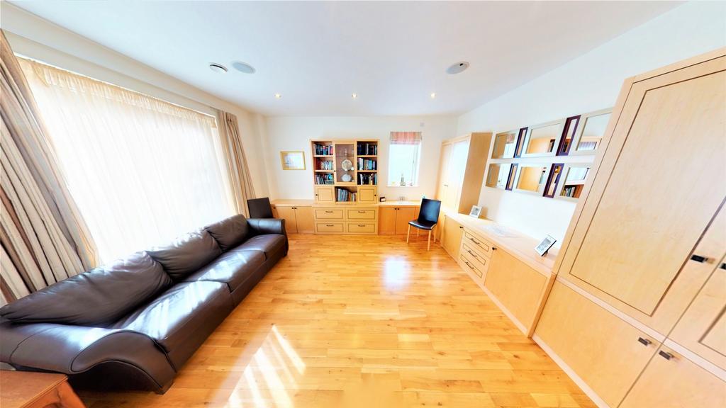Bedroom 3 / Office / Sitting R