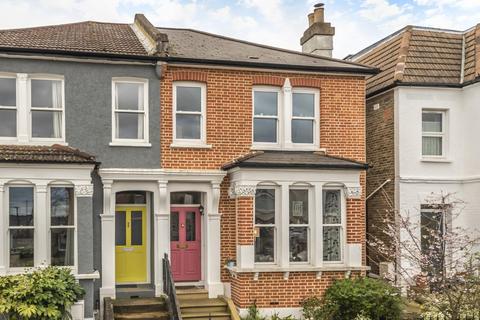 93 Thurlestone Road, London, SE27 0PE