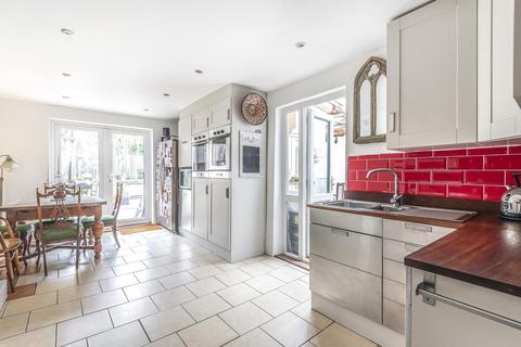 93 Thurlestone Road, London, SE27 0PE