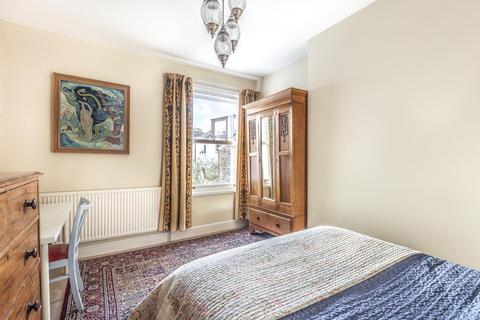 93 Thurlestone Road, London, SE27 0PE