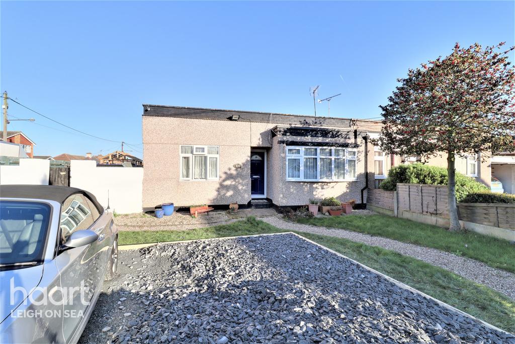 Mayland Avenue, Canvey Island 3 bed semidetached bungalow £325,000