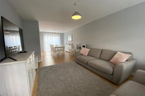 16 Benning Way, Wokingham, RG40 1XX
