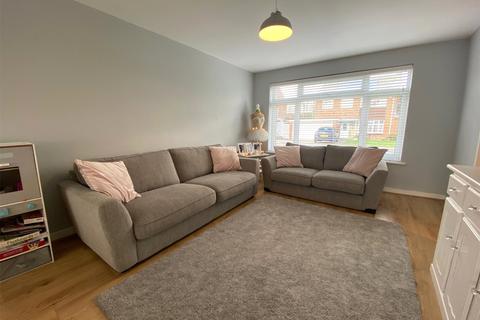 16 Benning Way, Wokingham, RG40 1XX
