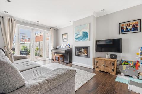 55 Crouch Croft, London, SE9 3HZ
