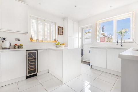 55 Crouch Croft, London, SE9 3HZ