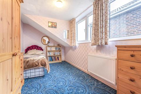 13 Don Avenue, Wetherby, LS22 7UG