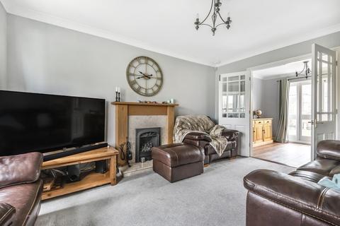 32 Monro Drive, Guildford, GU2 9PS