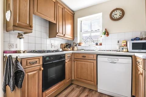 32 Monro Drive, Guildford, GU2 9PS