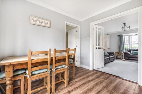 32 Monro Drive, Guildford, GU2 9PS
