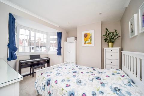 65 Queens Road, New Malden, KT3 6BY
