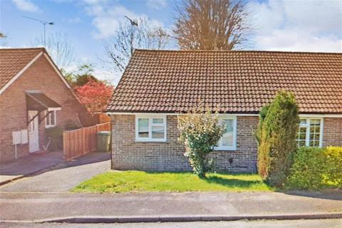 22 Parr Close, Leatherhead, KT22 7HD