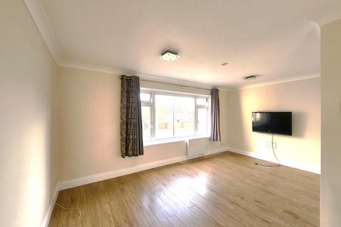 2 bedroom apartment to rent, Windsor Road, Slough SL1