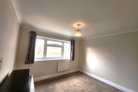 2 bedroom apartment to rent, Windsor Road, Slough SL1