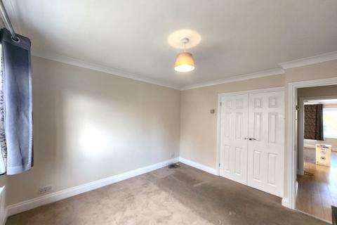 2 bedroom apartment to rent, Windsor Road, Slough SL1