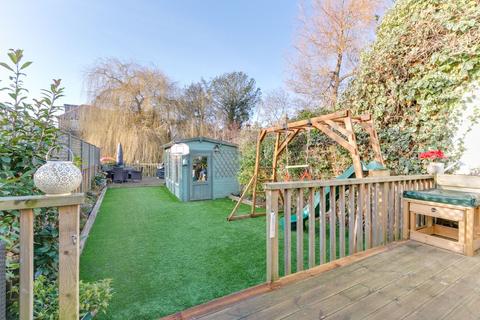 7 Haliburton Road, Twickenham, TW1 1PD