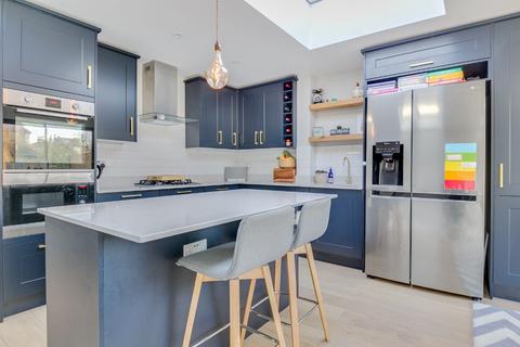 7 Haliburton Road, Twickenham, TW1 1PD