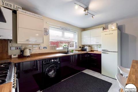 15 Briggs Avenue, South Bank, Middlesbrough, TS6 6XL