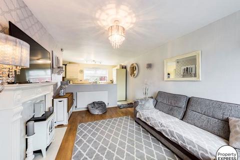 15 Briggs Avenue, South Bank, Middlesbrough, TS6 6XL