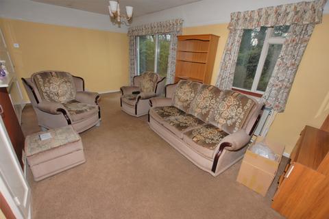 29 Belcaire Close, Lympne, Hythe, CT21 4JT