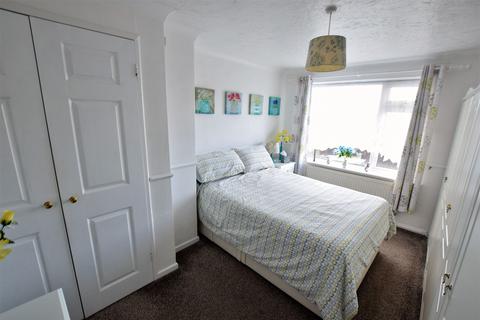 75 Crown Road, Clacton-on-sea, CO15 1AU