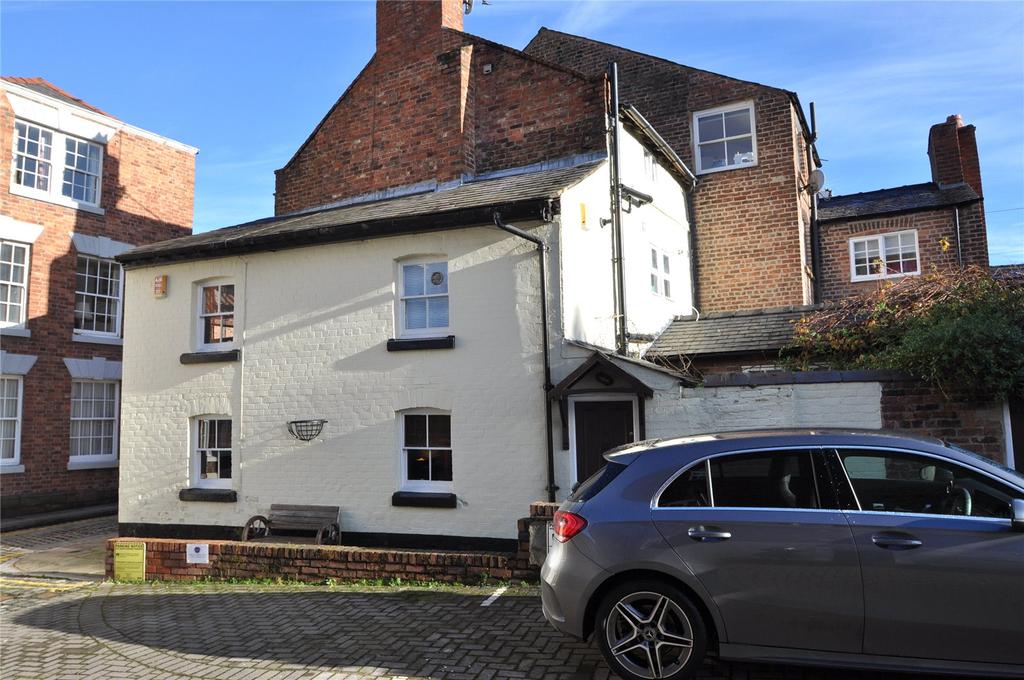 King Street, Chester, CH1 1 bed end of terrace house £180,000