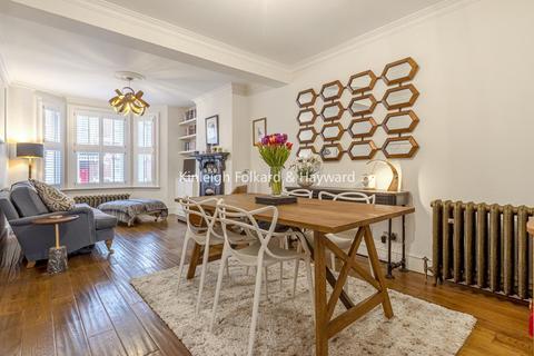 8 Datchet Road, London, SE6 4BX