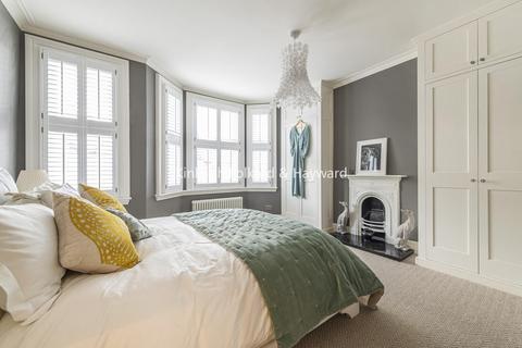 8 Datchet Road, London, SE6 4BX