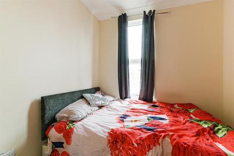 39 Avonwick Road, Hounslow, TW3 4DX
