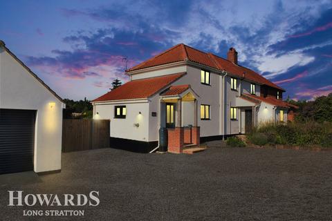 1, Wood Farm Cottages Plumstead Road, Edgefield, Melton Constable, NR24 2AQ