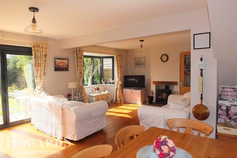 1, Wood Farm Cottages Plumstead Road, Edgefield, Melton Constable, NR24 2AQ