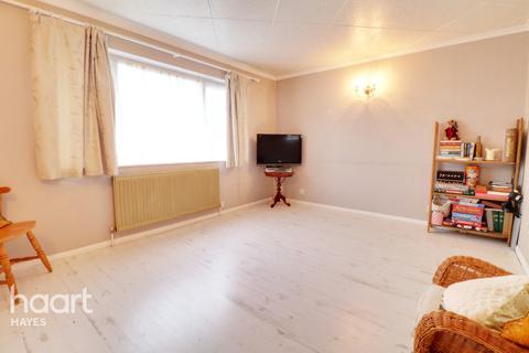 2a Queens Road, Hayes, UB3 2RX