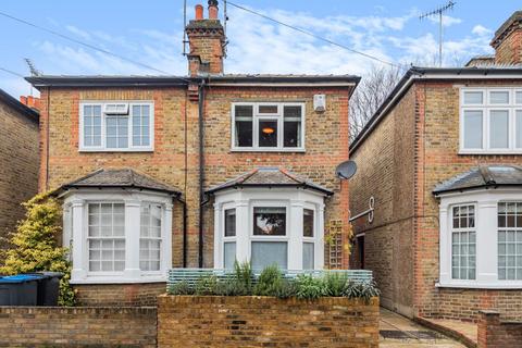 28 Avenue Road, Kingston Upon Thames, KT1 2RB