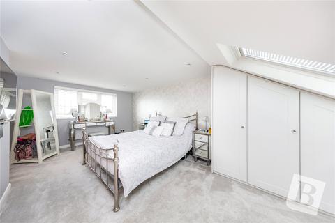 5 Kerry Drive, Upminster, RM14 1JB