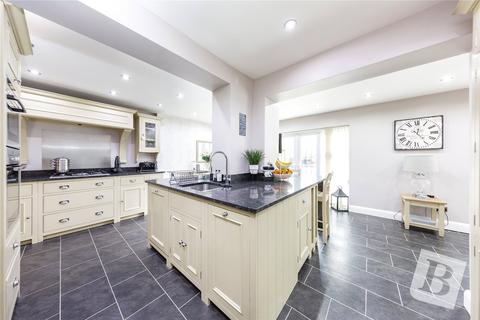 5 Kerry Drive, Upminster, RM14 1JB