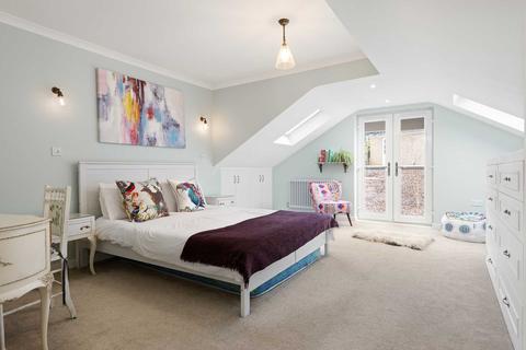 30 Surley Row, Emmer Green, Reading, RG4 8NA
