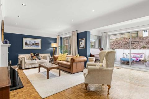 30 Surley Row, Emmer Green, Reading, RG4 8NA