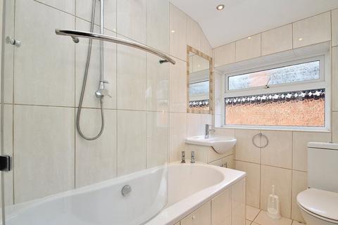 19 Maple Road, Ripley, Woking, GU23 6JY