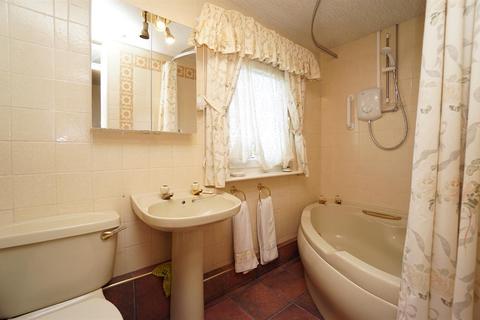 144 Lingfoot Crescent, Sheffield, S8 8DB