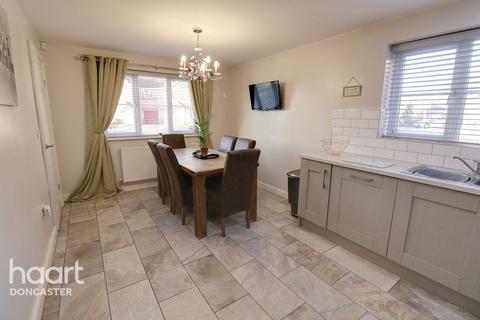 2 Ramskir Lane, Stainforth, Doncaster, DN7 5BE