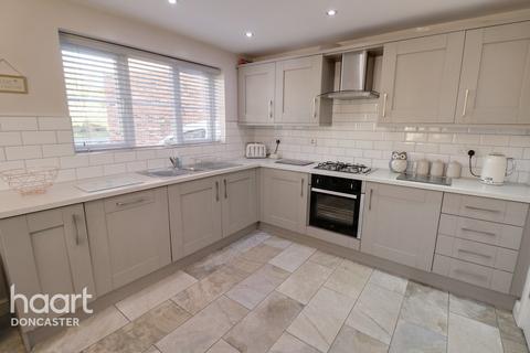 2 Ramskir Lane, Stainforth, Doncaster, DN7 5BE