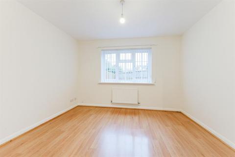 14 Cudham Close, Belmont, Sutton, SM2 6EG
