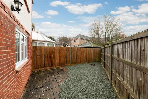 14 Cudham Close, Belmont, Sutton, SM2 6EG