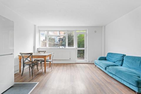 4 bedroom maisonette to rent, Fellows Court, Weymouth Terrace, Hoxton, London
