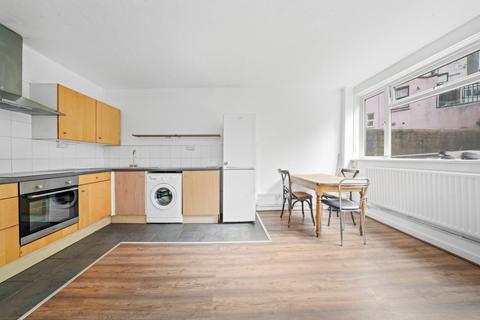 4 bedroom maisonette to rent, Fellows Court, Weymouth Terrace, Hoxton, London