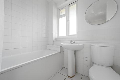 4 bedroom maisonette to rent, Fellows Court, Weymouth Terrace, Hoxton, London
