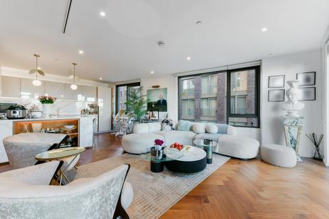 3 bedroom apartment for sale, Ambassador Building, Embassy Gardens, SW11