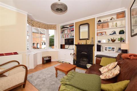 30 Albion Road, Reigate, RH2 7JY