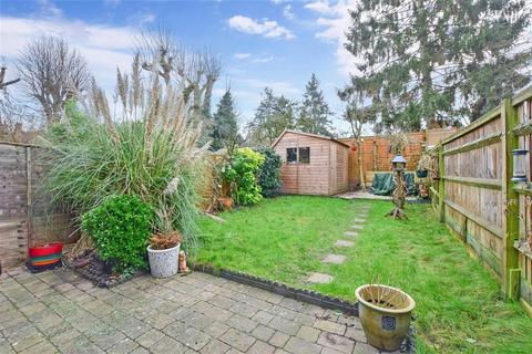 30 Albion Road, Reigate, RH2 7JY