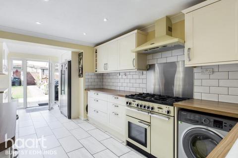 3 bedroom terraced house to rent, Oakes Road, Bury st edmunds