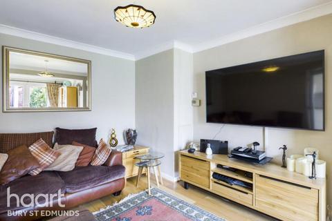 3 bedroom terraced house to rent, Oakes Road, Bury st edmunds